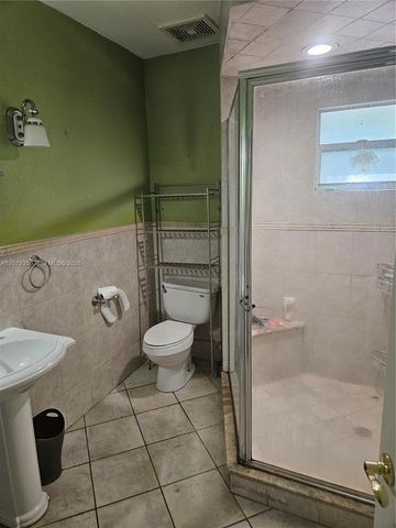 2231 NW 4th Ter, Miami, FL 33125