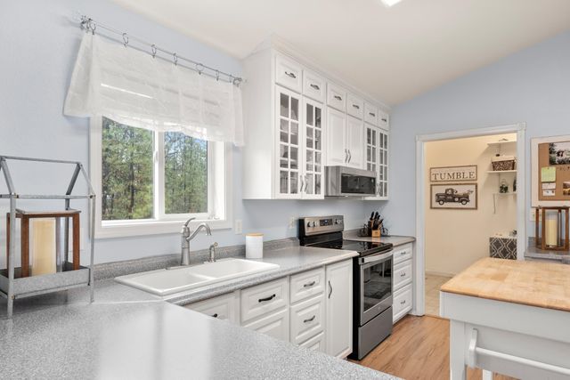 16309 S Cheney Spokane Rd, Cheney, WA 99004