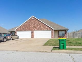 1622 Tolleson Loop B, Springdale, AR 72764