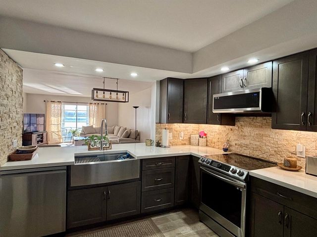 1501 SW 134th Way Unit 304, Pembroke Pines, FL 33027