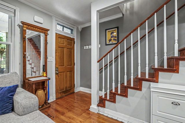406 Superior Street, Saint Paul, MN 55102