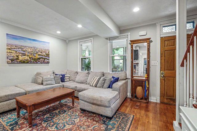 406 Superior Street, Saint Paul, MN 55102