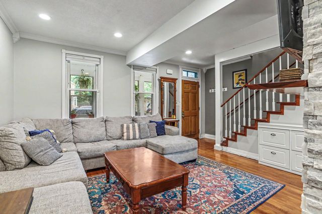 406 Superior Street, Saint Paul, MN 55102