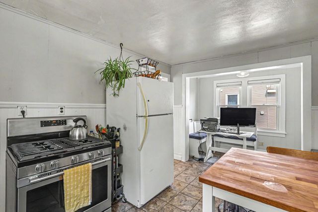 406 Superior Street, Saint Paul, MN 55102