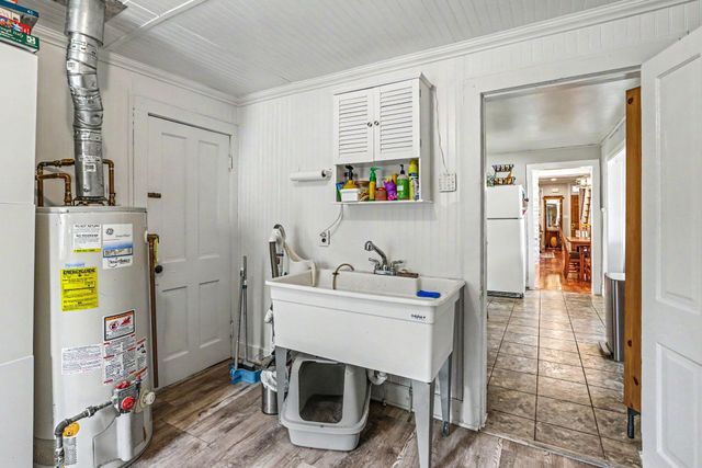 406 Superior Street, Saint Paul, MN 55102