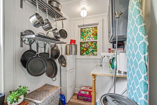 406 Superior Street, Saint Paul, MN 55102