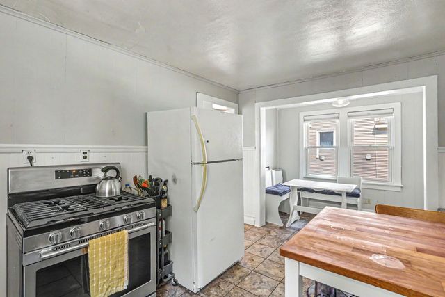 406 Superior Street, Saint Paul, MN 55102