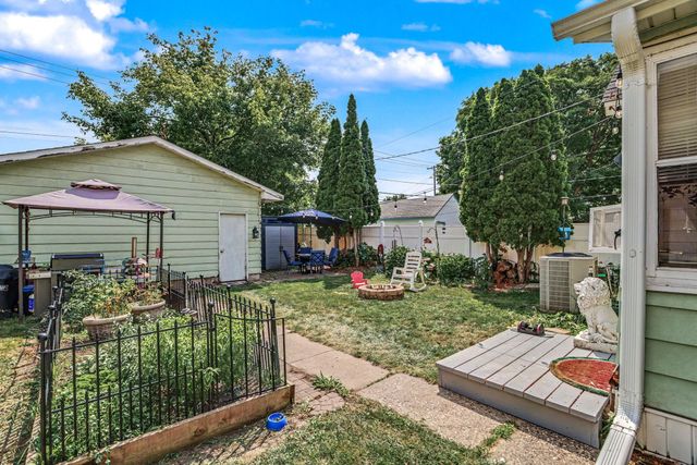 406 Superior Street, Saint Paul, MN 55102