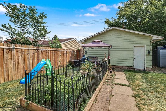 406 Superior Street, Saint Paul, MN 55102