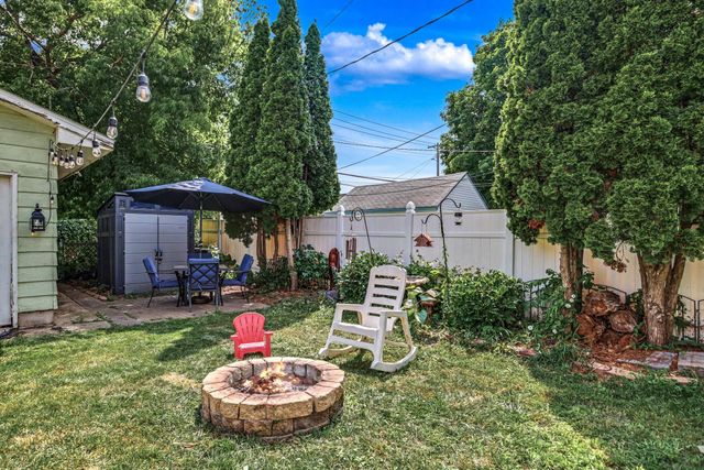 406 Superior Street, Saint Paul, MN 55102