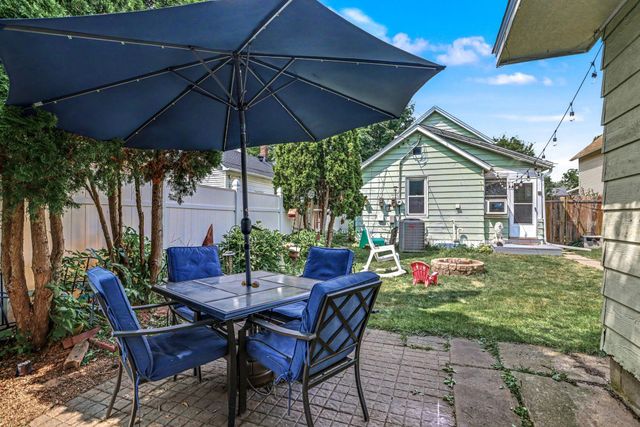 406 Superior Street, Saint Paul, MN 55102