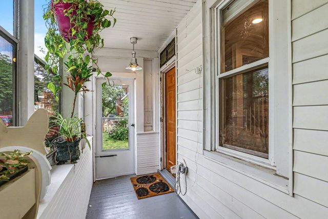 406 Superior Street, Saint Paul, MN 55102