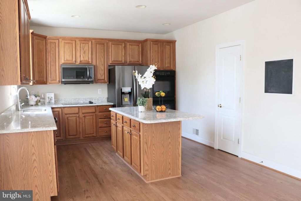1702 FIELDBROOK LN, Mount Airy, MD 21771
