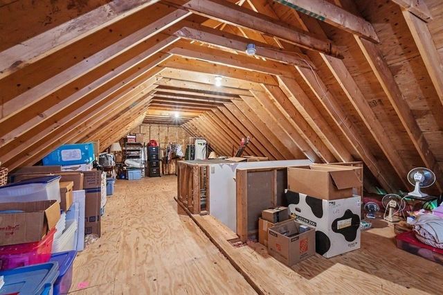 33 Colleen Drive, Salem, NH 03079