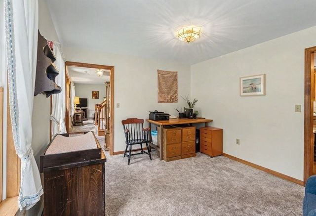 33 Colleen Drive, Salem, NH 03079