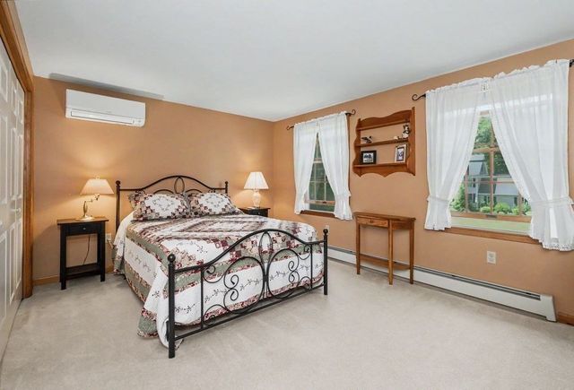 33 Colleen Drive, Salem, NH 03079
