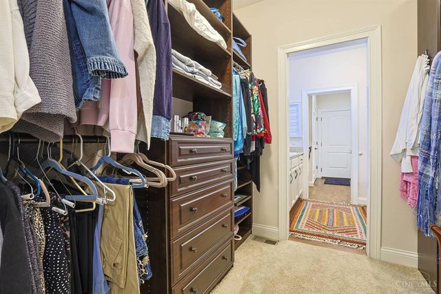 9808 Orchard Trail, Montgomery, OH 45242