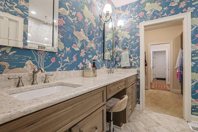 9808 Orchard Trail, Montgomery, OH 45242