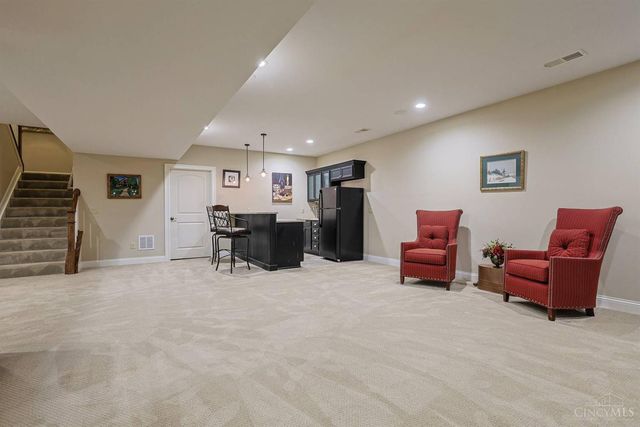 9808 Orchard Trail, Montgomery, OH 45242