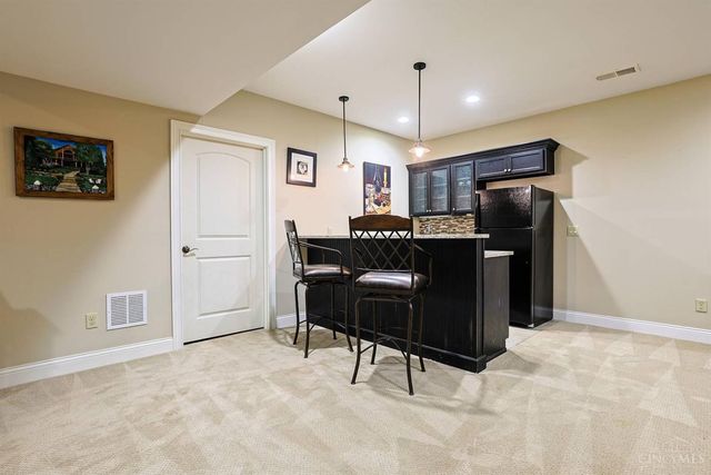 9808 Orchard Trail, Montgomery, OH 45242