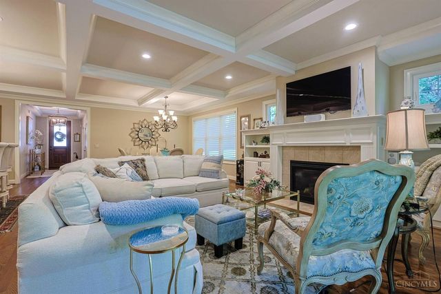 9808 Orchard Trail, Montgomery, OH 45242