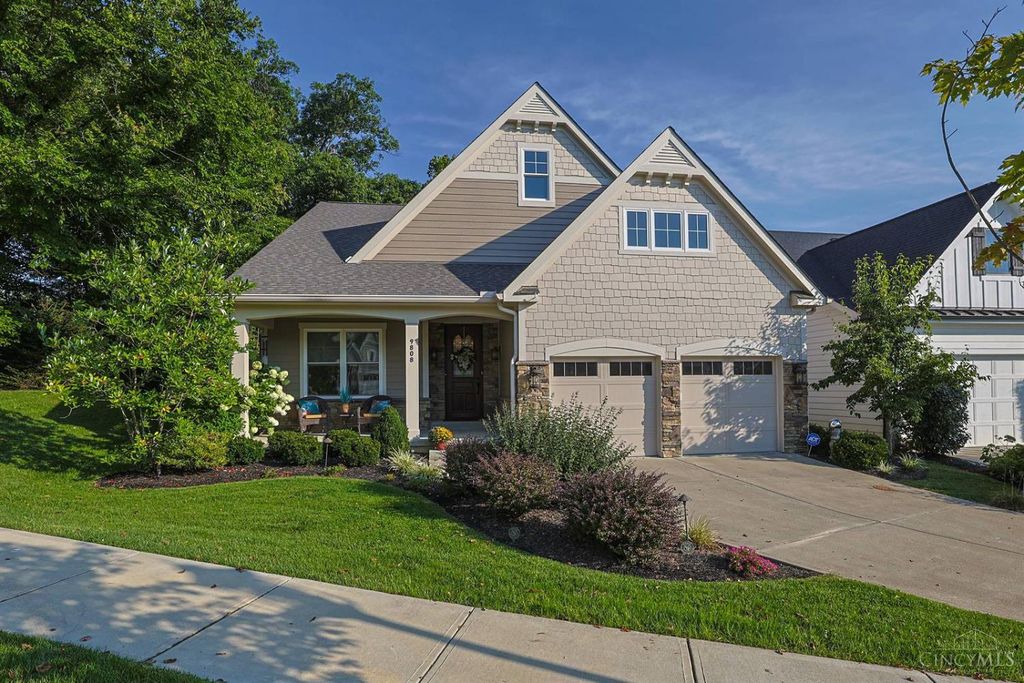 9808 Orchard Trail, Montgomery, OH 45242