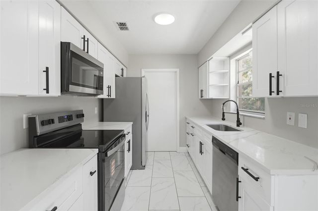 1102 BELLINI LANE, Ocoee, FL 34761