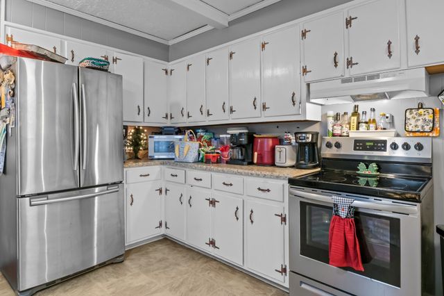 58 Florence St, Mc Ewen, TN 37101