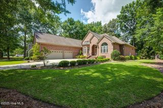 100 Knollwood Court, New Bern, NC 28562