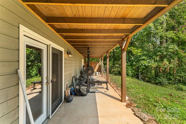 4 Northview Lane, Weaverville, NC 28787