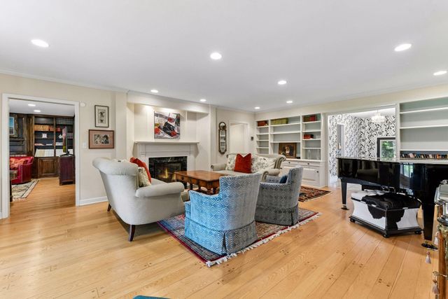 480 Highcroft Road, Wayzata, MN 55391