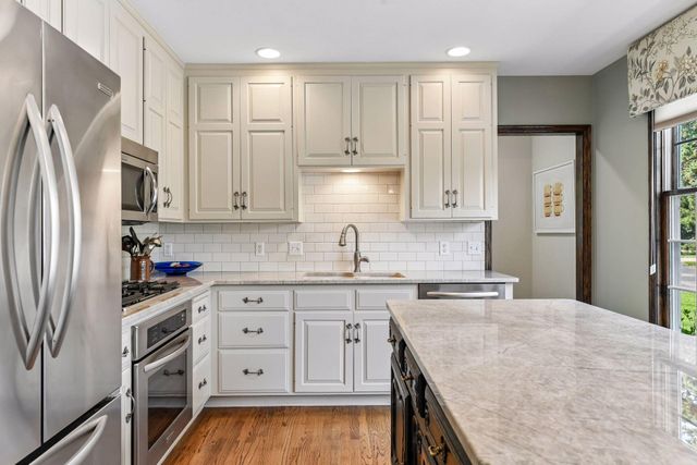 480 Highcroft Road, Wayzata, MN 55391