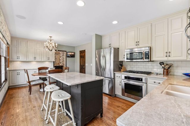 480 Highcroft Road, Wayzata, MN 55391