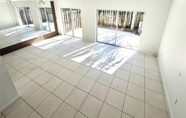 13922 SW 102nd Ln, Miami, FL 33186