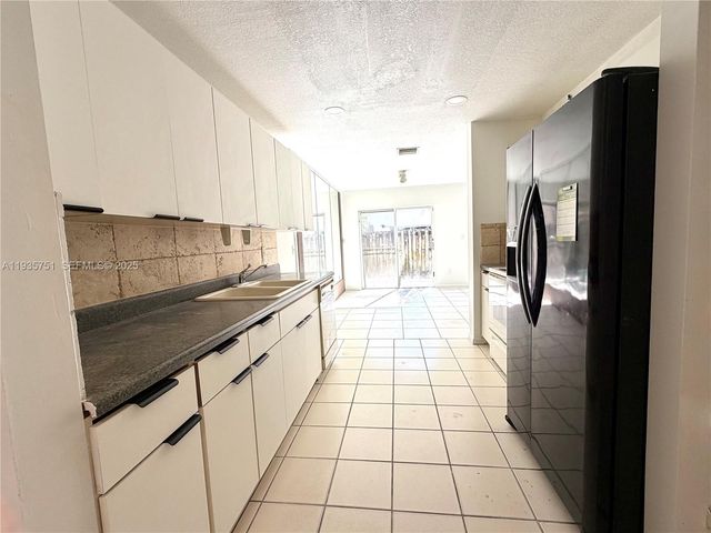 13922 SW 102nd Ln, Miami, FL 33186