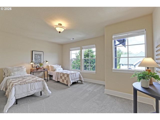 4574 Nw DRESDEN Pl, Portland, OR 97229