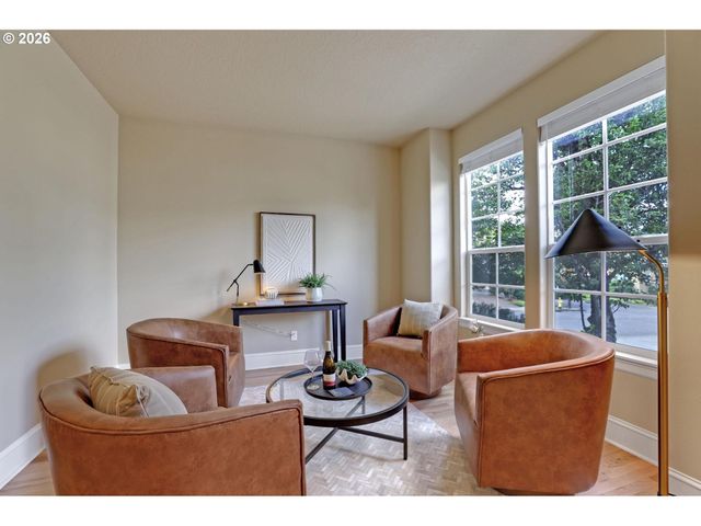 4574 Nw DRESDEN Pl, Portland, OR 97229
