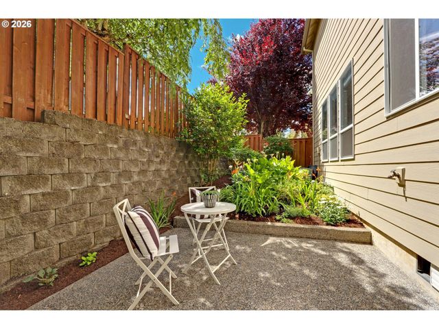 4574 Nw DRESDEN Pl, Portland, OR 97229