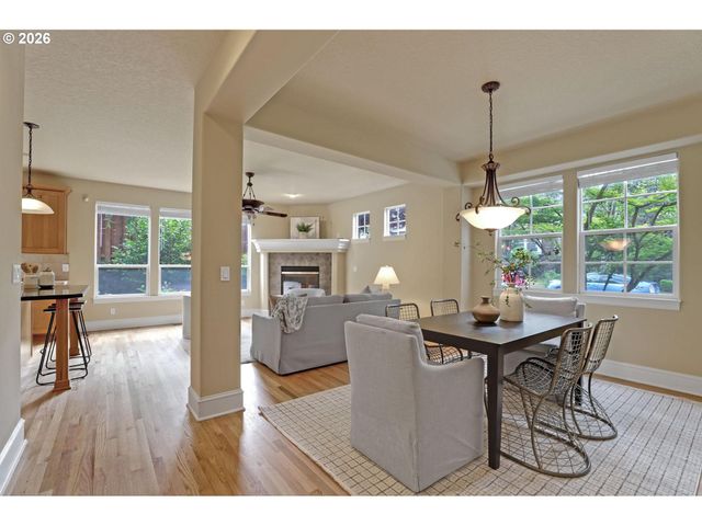 4574 Nw DRESDEN Pl, Portland, OR 97229