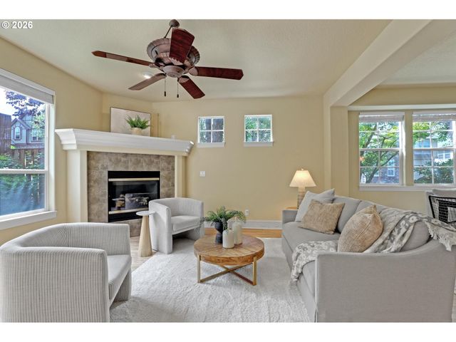 4574 Nw DRESDEN Pl, Portland, OR 97229
