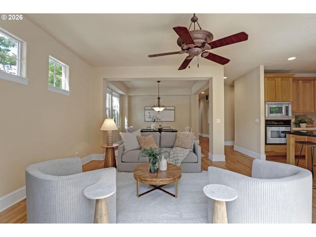 4574 Nw DRESDEN Pl, Portland, OR 97229