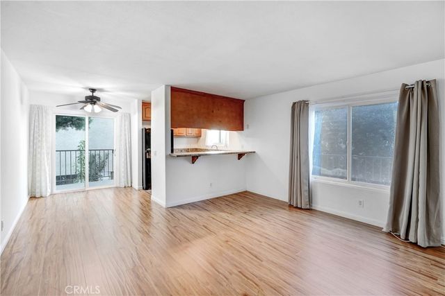 1637 E 5th Street 204, Long Beach, CA 90802