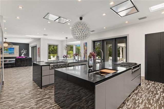 13792 Pine Villa LN, Fort Myers, FL 33912