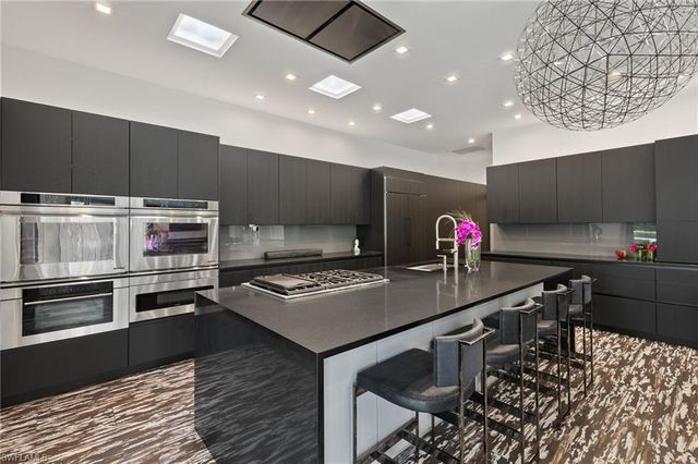 13792 Pine Villa LN, Fort Myers, FL 33912