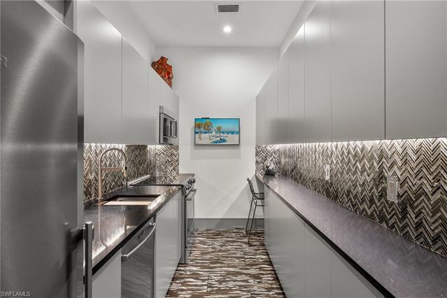 13792 Pine Villa LN, Fort Myers, FL 33912