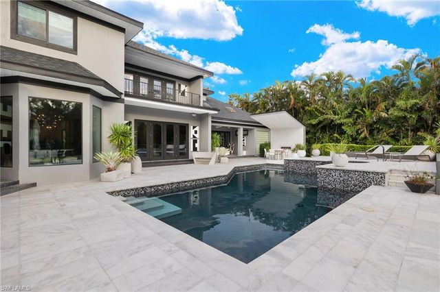 13792 Pine Villa LN, Fort Myers, FL 33912