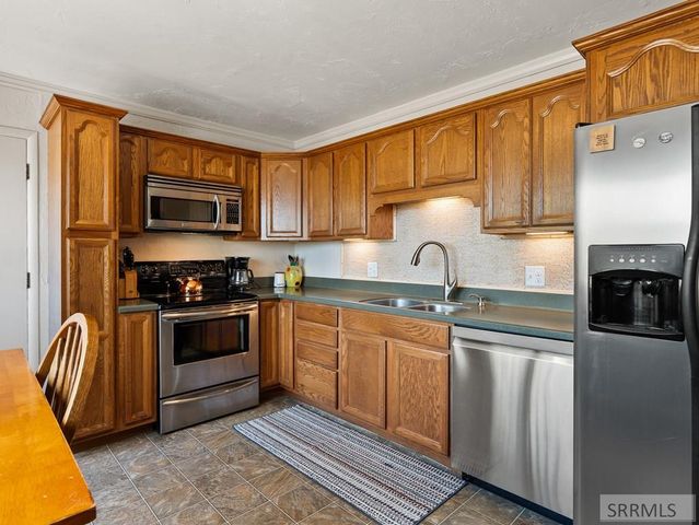 384 Skyline Drive, Pocatello, ID 83204
