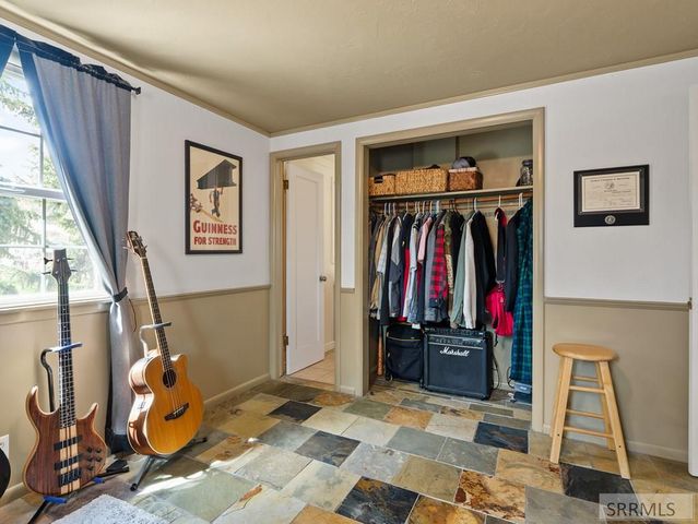 384 Skyline Drive, Pocatello, ID 83204