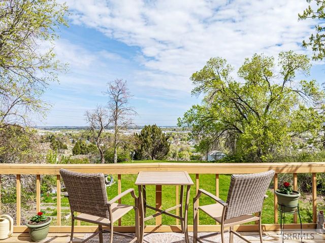 384 Skyline Drive, Pocatello, ID 83204