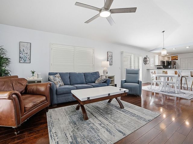 435 CARLISLE COURT, The Villages, FL 32162